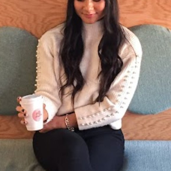 H&M sweater with Pearlscent beads - Picture 2 of 6